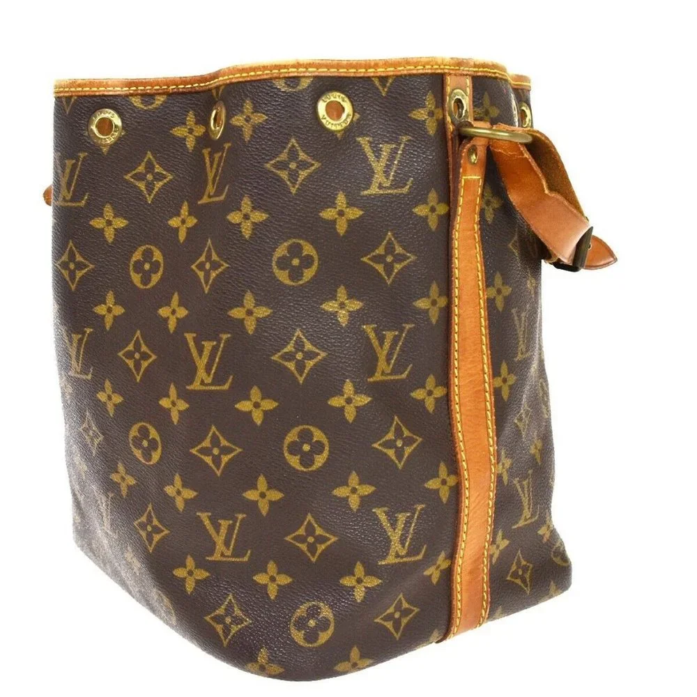 LOUIS VUITTON Petit Noe Drawstring Shoulder Bag Monogram Leather